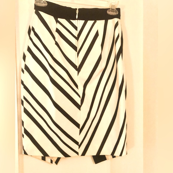 Fitted Skirt Front Split H&M Pencil Skirt - Picture 8 of 8